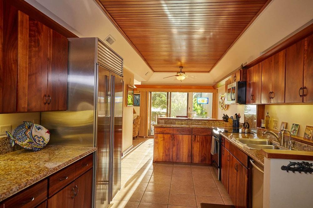 Puunoa Beach Estates, A Destination By Hyatt Residence Lahaina Exterior photo